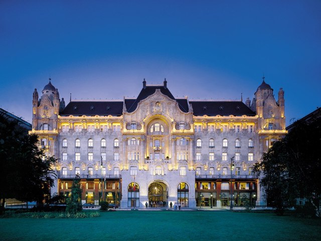 Four Seasons Hotel Gresham Palace Four Seasons Hotel Gresham Palace